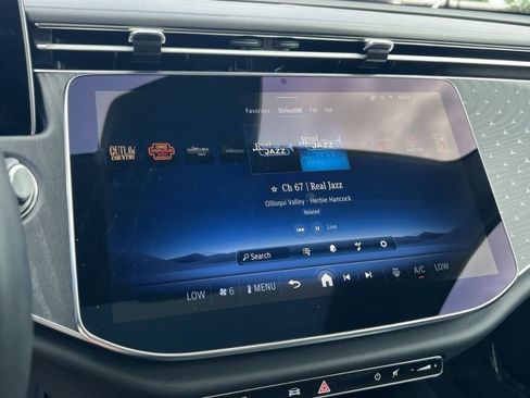 Used 2025 Mercedes-Benz E 450 4MATIC Sedan image 19