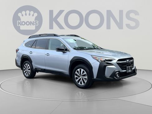 Used 2024 Subaru Outback Premium w/ Popular Package #1 AWD/4WD image 2