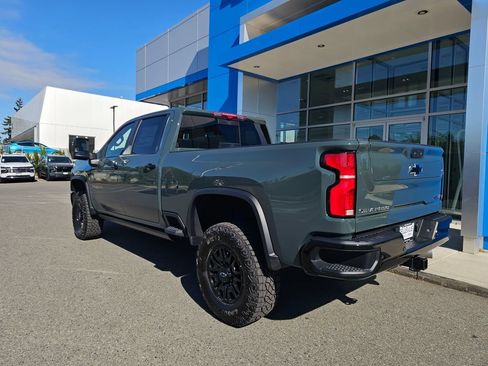New 2026 Chevrolet Silverado 2500 ZR2 w/ LPO, Dark Essentials Package AWD/4WD image 5