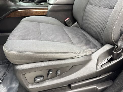Used 2019 Chevrolet Tahoe LS w/ Enhanced Driver Alert Package RWD image 31