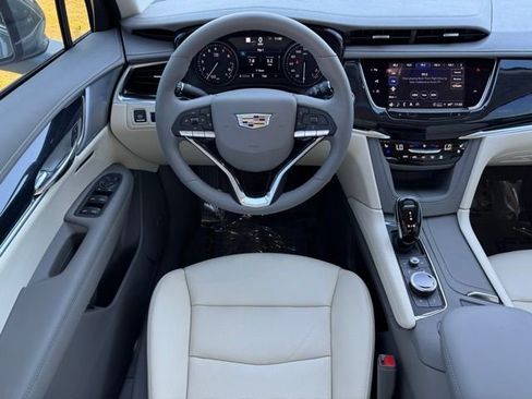 New 2025 Cadillac XT6 Premium Luxury w/ LPO, ONYX Package image 13