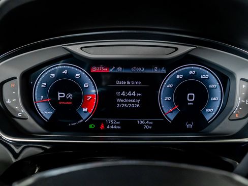 Used 2025 Audi S8 image 41