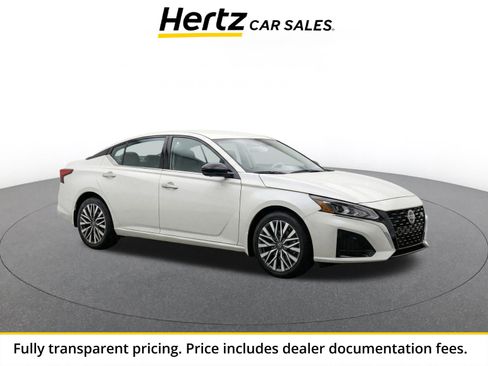 Used 2025 Nissan Altima 2.5 SV FWD image 1