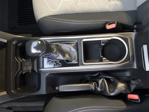 Used 2022 Toyota Tacoma TRD Off-Road w/ Technology Package image 20