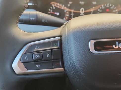 Used 2023 Jeep Compass Limited AWD/4WD image 14