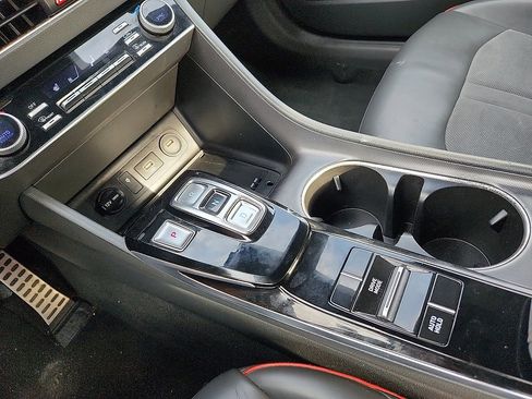 Used 2021 Hyundai Sonata SEL Plus w/ Tech Package image 12