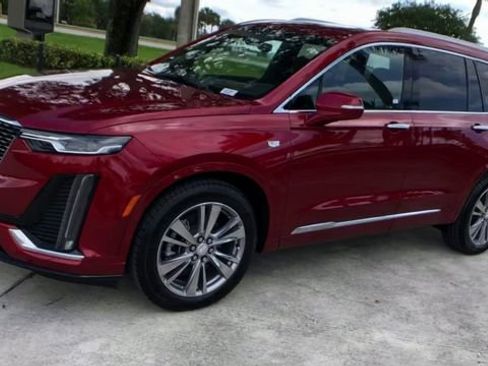 Certified 2023 Cadillac XT6 Premium Luxury FWD image 6