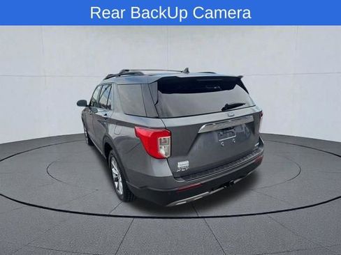 Used 2022 Ford Explorer XLT w/ Equipment Group 202A AWD/4WD image 3