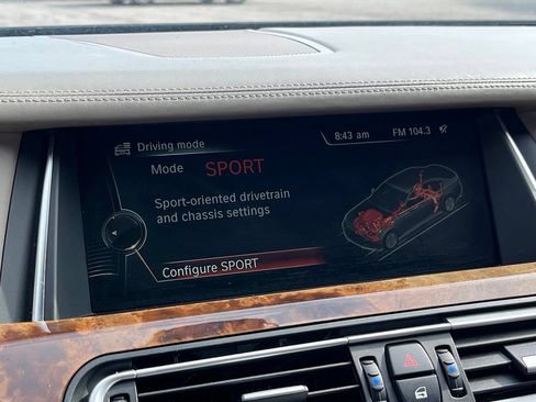 Used 2013 BMW 740Li xDrive AWD/4WD image 38