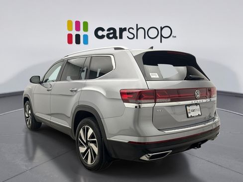 Used 2024 Volkswagen Atlas SEL AWD/4WD image 3