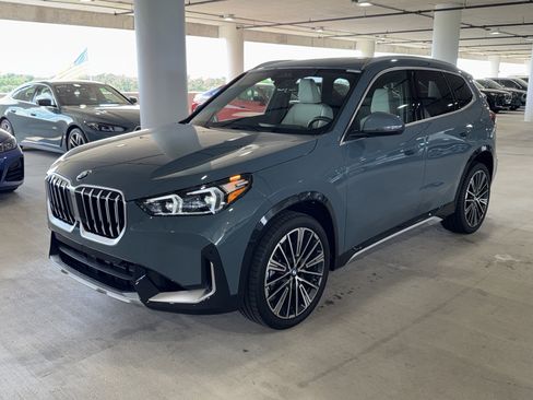 New 2026 BMW X1 xDrive28i w/ Technology Package image 3