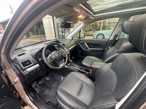 Used 2016 Subaru Forester 2.5i Touring w/ Eyesight & Navigation System image 15