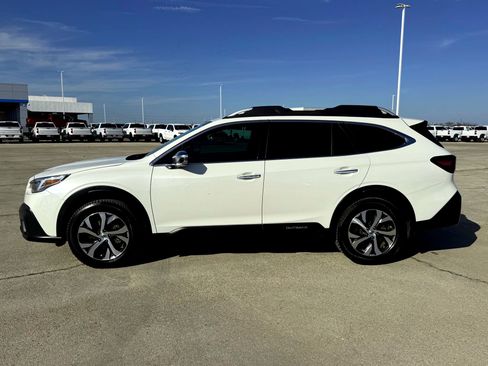Used 2022 Subaru Outback Touring XT image 10