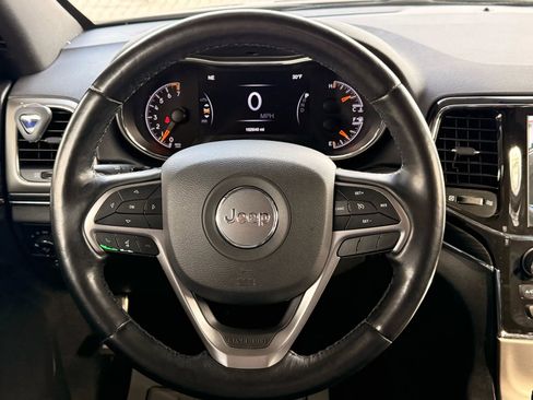 Used 2021 Jeep Grand Cherokee Limited image 32