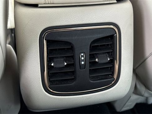 Used 2016 Chrysler 200 C w/ Premium Group image 16