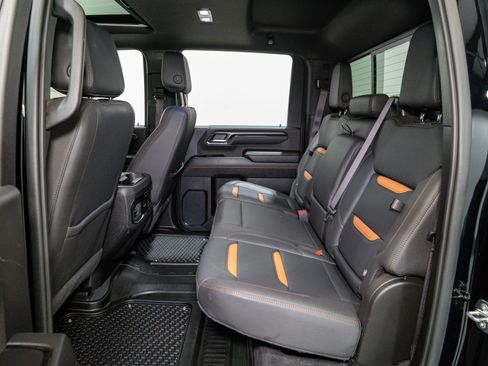 Used 2024 GMC Sierra 2500 AT4 w/ AT4 Preferred Package image 33