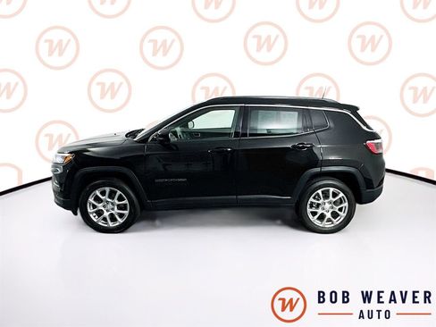 Used 2023 Jeep Compass Latitude AWD/4WD image 4