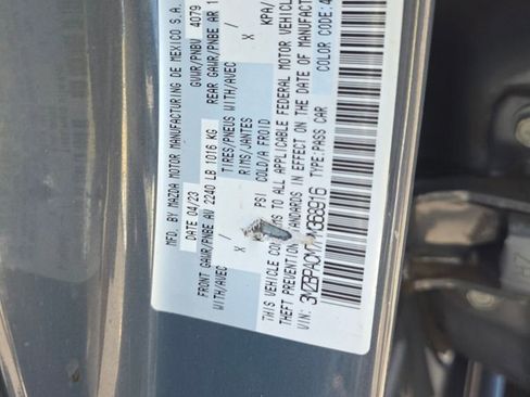Used 2023 MAZDA MAZDA3 s FWD image 33