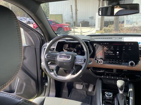 New 2026 GMC Canyon AT4 image 57