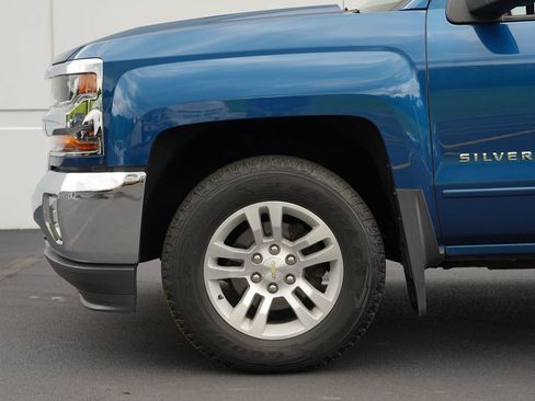 Used 2018 Chevrolet Silverado 1500 LT w/ All Star Edition AWD/4WD image 11
