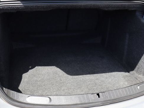 Used 2019 Chevrolet Impala Premier FWD image 25