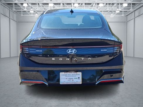 Used 2024 Hyundai Sonata SEL FWD image 4