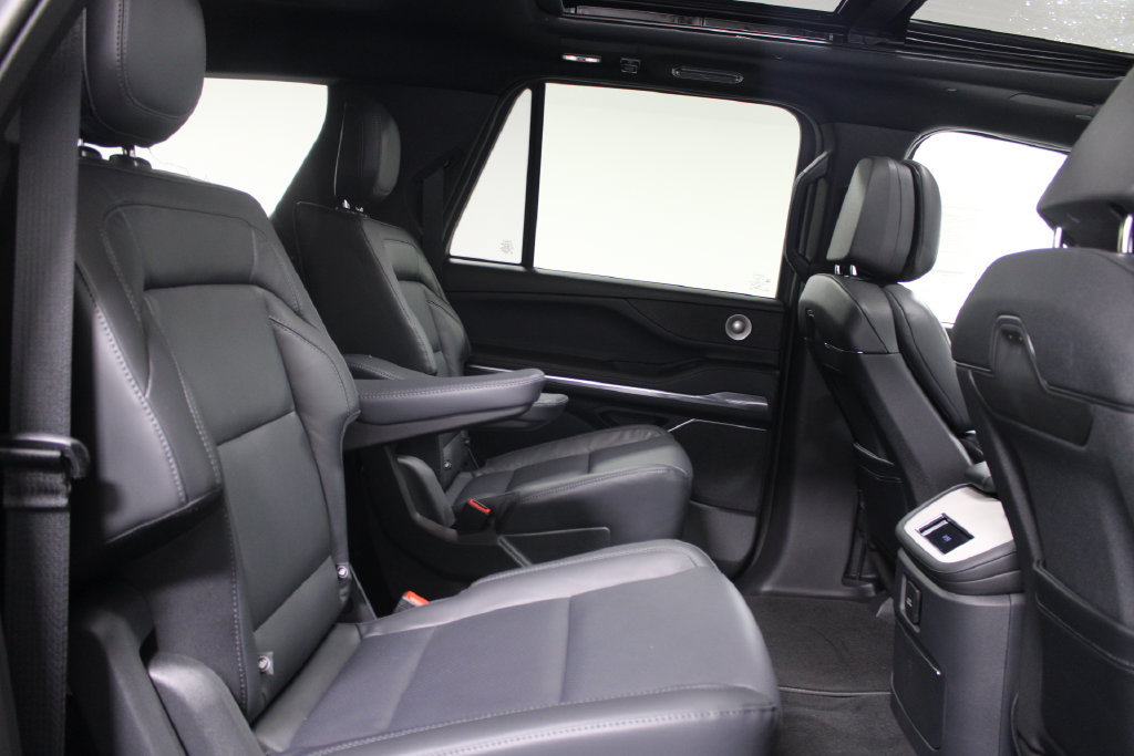 New 2026 Lincoln Navigator L Reserve w/ Jet Appearance Package AWD/4WD image 34