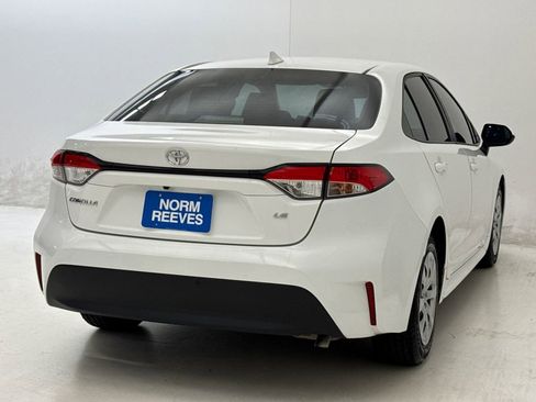 Used 2023 Toyota Corolla LE FWD image 9