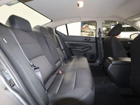 Used 2025 Nissan Altima 2.5 SV FWD image 24