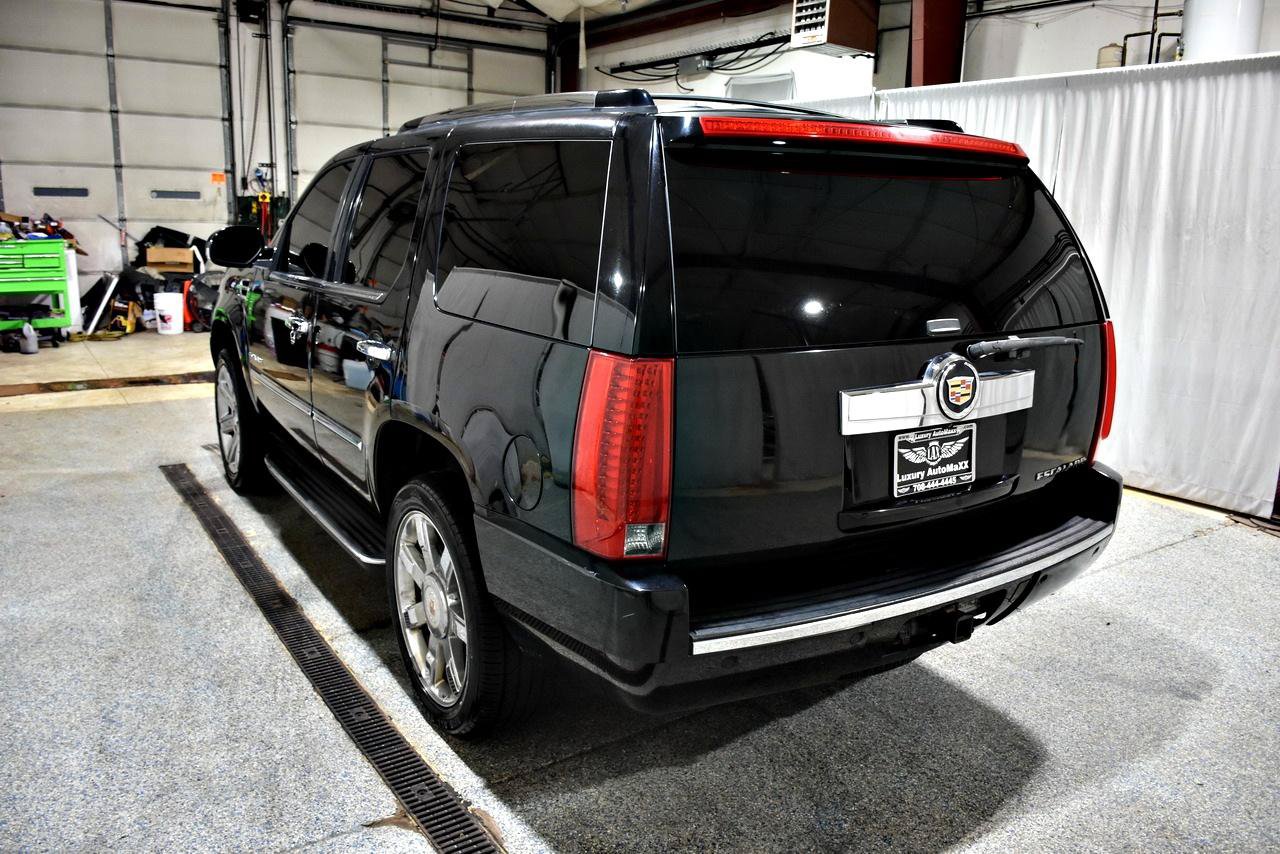 Used 2014 Cadillac Escalade Luxury RWD image 28