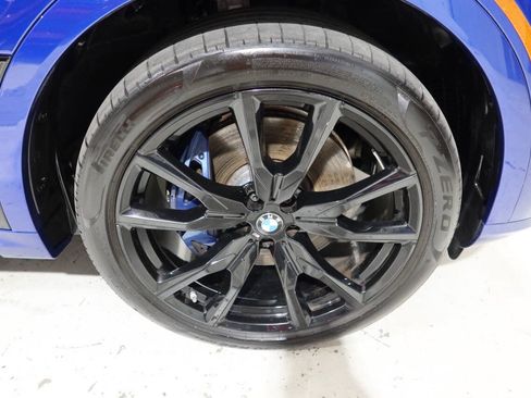 Used 2025 BMW X7 M60i AWD/4WD image 42