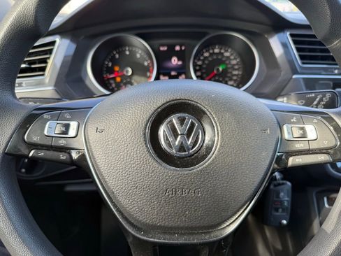 Used 2020 Volkswagen Tiguan S image 20