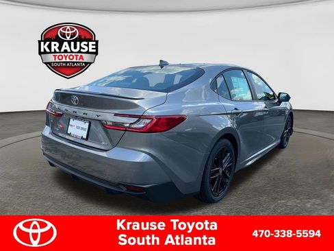 New 2026 Toyota Camry Hybrid FWD image 5