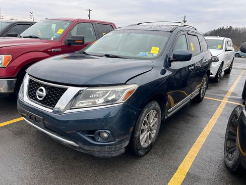 Used 2014 Nissan Pathfinder SL w/ SL Premium Package image 3