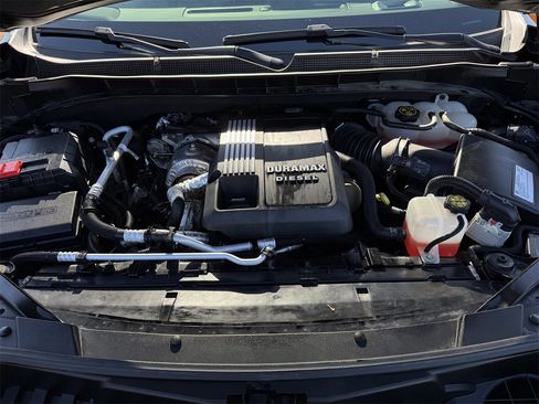 Used 2021 Chevrolet Tahoe LT w/ Rear Media and Nav Package image 31