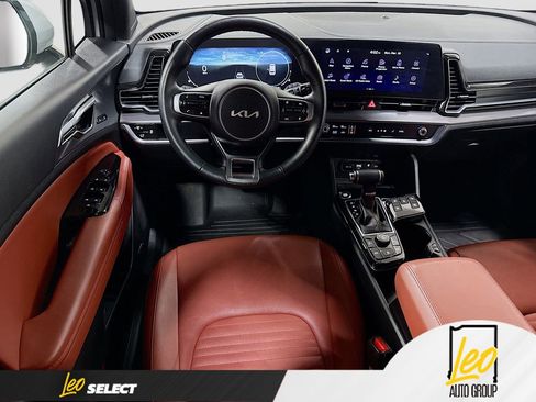 Used 2025 Kia Sportage SX image 24