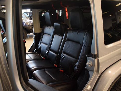 Used 2020 Jeep Wrangler Unlimited Rubicon AWD/4WD image 31