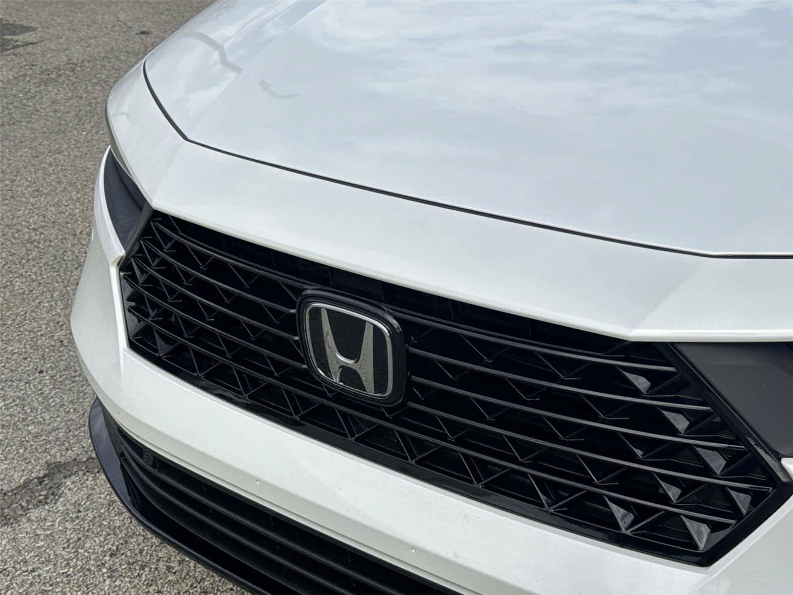 Used 2023 Honda Accord Touring image 10