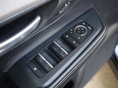 Used 2025 Toyota Grand Highlander AWD image 40