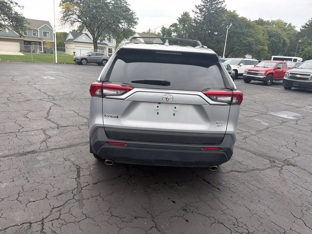 Used 2025 Toyota RAV4 XLE AWD/4WD image 7