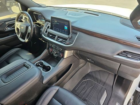 Used 2022 Chevrolet Tahoe LT w/ Luxury Package AWD/4WD image 11