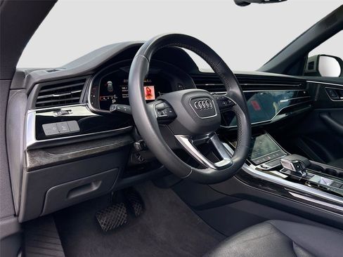 Used 2021 Audi Q8 Premium Plus w/ Premium Plus Package AWD/4WD image 10