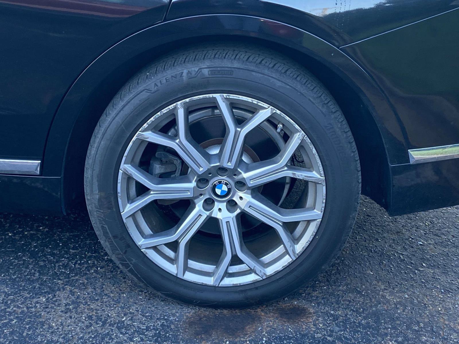 Used 2020 BMW X7 xDrive40i w/ Premium Package AWD/4WD image 10