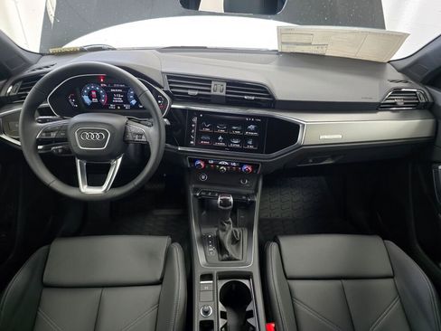 New 2025 Audi Q3 2.0T Premium image 17