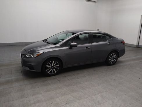 Used 2021 Nissan Versa SV FWD image 2