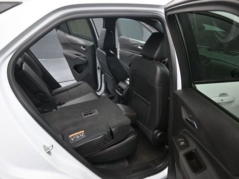 Used 2024 Chevrolet Equinox RS FWD image 32