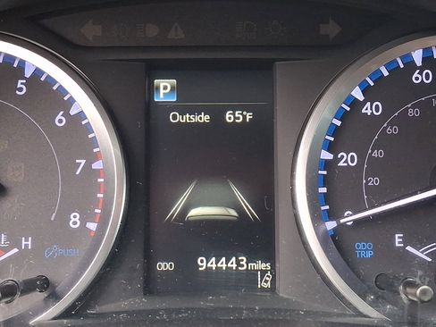 Used 2019 Toyota Highlander LE AWD/4WD image 26