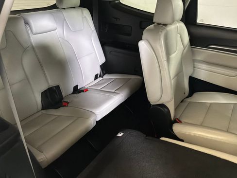 Used 2024 Kia Telluride S AWD/4WD image 16