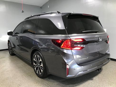 Used 2026 Honda Odyssey Elite image 5