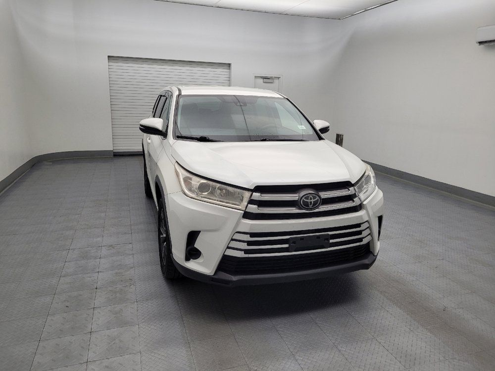 Used 2018 Toyota Highlander LE FWD image 14